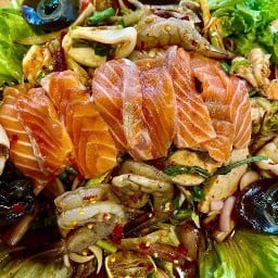 ส้มตำครกแตก