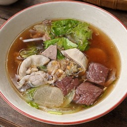 ก๋วยจั๊บญวนคุณหญิง&ต้มเลือดหมู