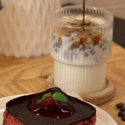 Plus Australian Cafe and Wine Bar สาขาพระโขนง