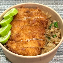 ข้าวคลุกกะเพราหมูสับ ไก่ทงคัตสึ (โปรตีน 35g)