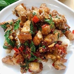 กระเพราบ้านเพื่อน