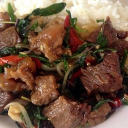 ข้าวกระเพราเนื้อ