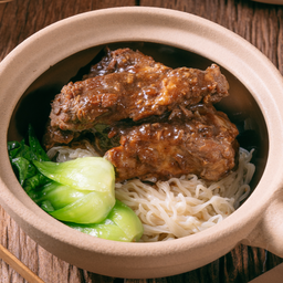 บะหมี่ซี่โครงหมูอบหม้อดิน
