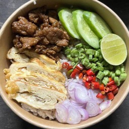 อาหารจานด่วน+ผลไม้พร้อมทาน (สวยเจ๊)