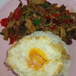 กะเพราเป็ดไข่ดาวราดข้าาว