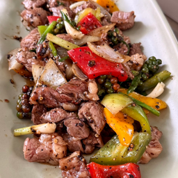 เนื้อผัดพริกไทยดำ