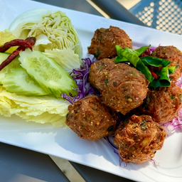 ลาบหมูทอด