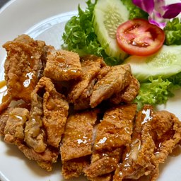 ไก่นุ๊มนุ่มทอดราดน้ำปลา