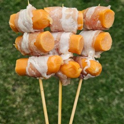 สามชั้นพันไส้กรอก