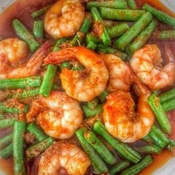 พริกแกงกุ้งหรือปลาหมึก