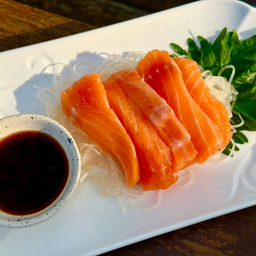 แซลมอนซาชิมิ