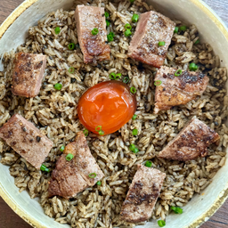 ข้าวผัดทรัฟเฟิลเนื้อย่าง