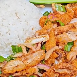 ข้าวสวย ไก่แซบ