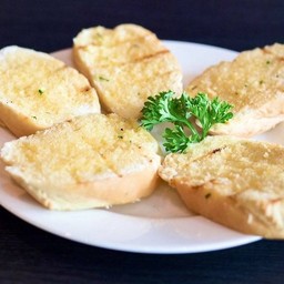 ขนมปังกระเทียม