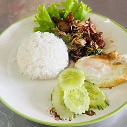 หมูแดดเดียวคลุกฝุ่นราดข้าว