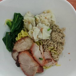 บะหมี่เกี๋ยวแห้ง