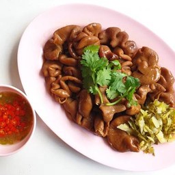 ไส้หมูพะโล้