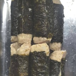 กุ้งพันสาหร่าย