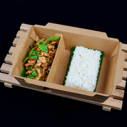 ข้าวกะเพราเนื้อ