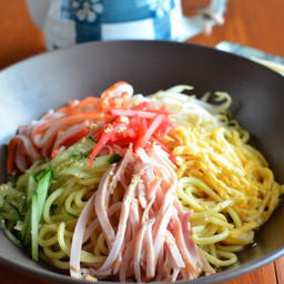 Ta บะหมี่เย็น