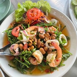 กลิ่นแกงใต้ (ซีฟู๊ด)