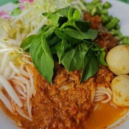 ร้านขนมจีนน้ำยา ตลาดสำโรงเซ็นเตอร์