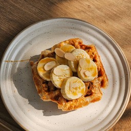 ครอฟเฟิลเนยถั่ว