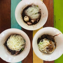 ป.ประทีปก๋วยเตี๋ยวเรือ สาขาภูเวียง