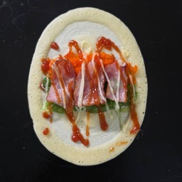 ยำสาหร่ายเบคอนไข่กุ้ง