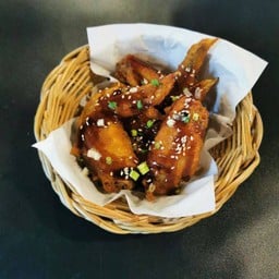 ปีกไก่ทอดซอสเกาหลี