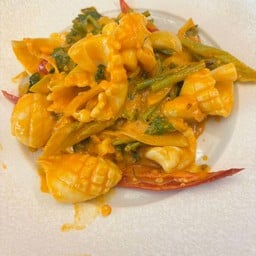 หมึกผัดไข่เค็ม