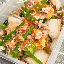 สุกี้แห้ง