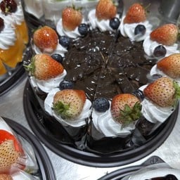 ลูกชิ้นปิ้ง มังงะ&ผลไม้สด สุวรรณภูมิ
