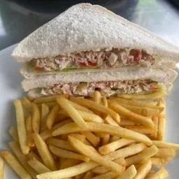 Fresh Tuna Sandwich and fries