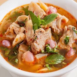 ต้มแซ่บเนื้อหมู