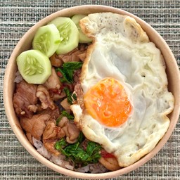 ข้าวกะเพราไก่ชิ้น (โปรตีน 19g)