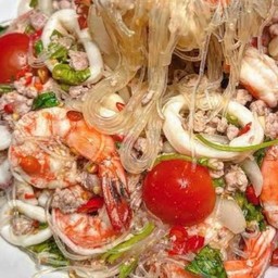 ยำวุ้นเส้นทะเล