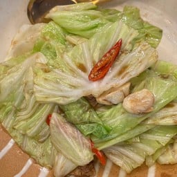 กะหล่ำปลีผัดกะปิ