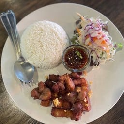 ข้าวหมูสามชั้นเน้นๆ เนื้อแน่นๆ ทอดซอสจิ้มแจ่ว