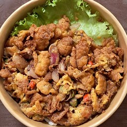 ข้าวไข่ขยี้กรอบ
