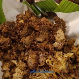 ข้าวเหนียวหน้าเครื่องในไก่