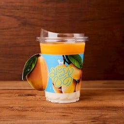 Mayongchid Yogurt Panna Cotta Frappé มะยงชิดปั่นใส่พานนาคอตต้าโยเกิร์ต (16 Oz)