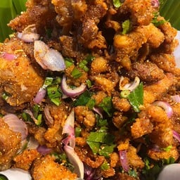 ข้าวเหนียวหน้ายำไก่แซบ