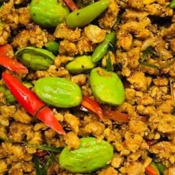 คั่วกลิ้งหมูสับ+สตอ ราดข้าว