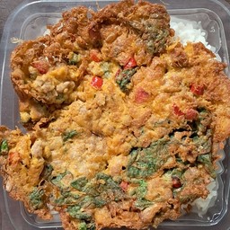 ข้าวไข่เจียวกระเพราหมูสับ