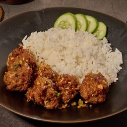 หมูปั้นทอดกระเทียมพันธุ์แท้