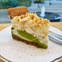 (L) Matcha coconut Biscoff