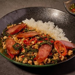 กะเพราพันธุ์แท้หมูสับกุนเชียง