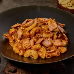 ผัดมักกะโรนีพันธุ์แท้แฮม