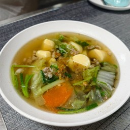 แกงจืดเต้าหู้หมูสับสาหร่าย
